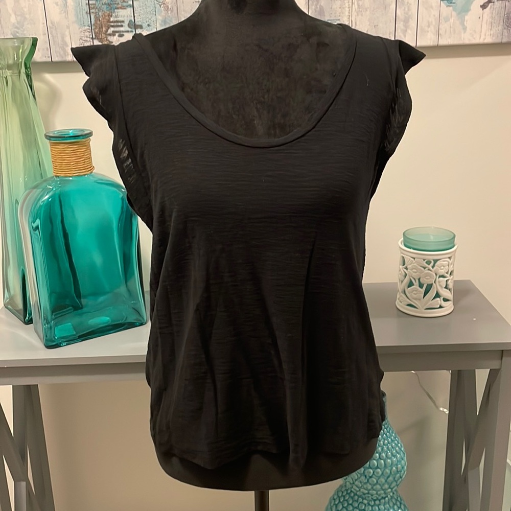 Black express tee